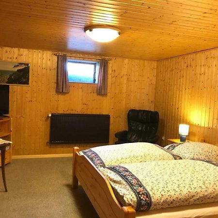 Schoenes Kellerzimmer Mit Bad Daire Mittelangeln Dış mekan fotoğraf